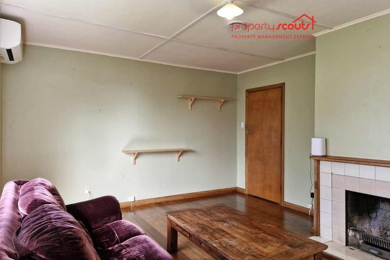 Photo of property in 42 Banks Street, Marfell, New Plymouth, 4310