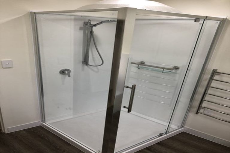 Photo of property in 15a Craddock Street, Waterloo, Lower Hutt, 5011