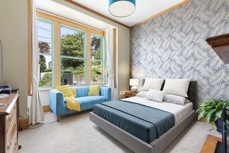 Photo of property in 15 Upper Bourke Street, Kilbirnie, Wellington, 6022