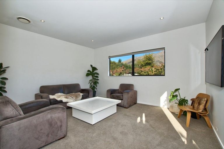 Photo of property in 46 Quarry Place, Lake Hayes, Queenstown, 9304
