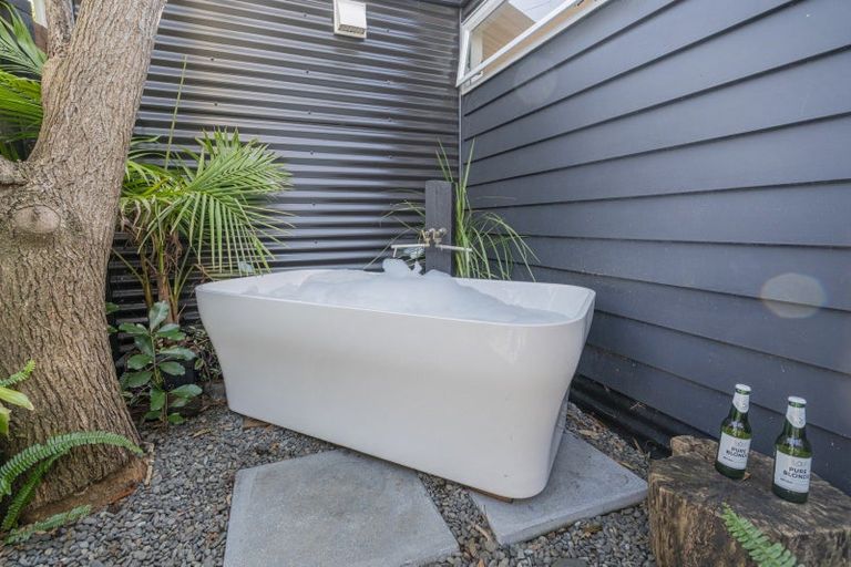 Photo of property in 10 Impala Place, Whitianga, 3510