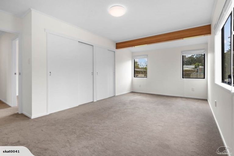 Photo of property in 19 Crosby Road, West Harbour, Auckland, 0618