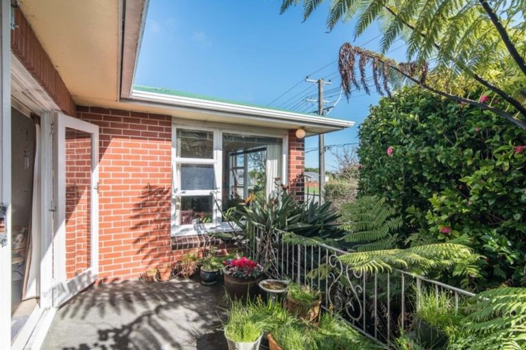 Photo of property in 180 Matai Road, Raumati Beach, Paraparaumu, 5032