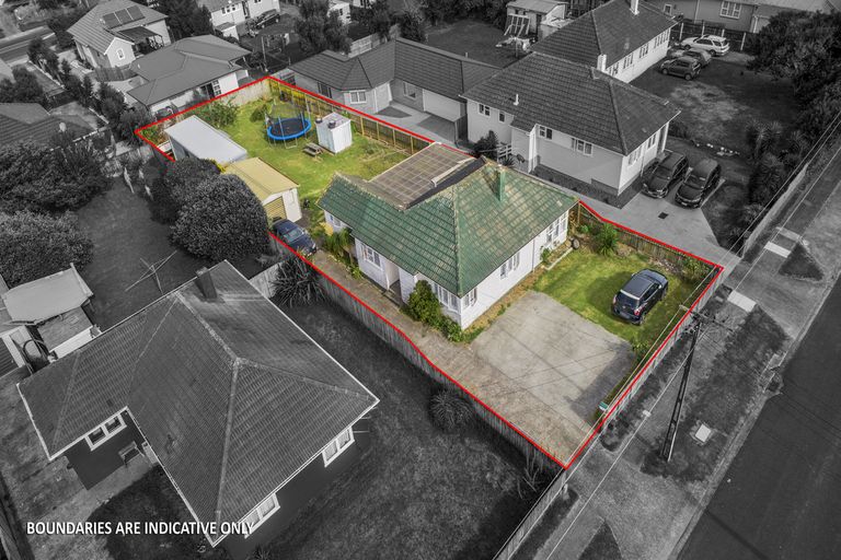 Photo of property in 15 Arimu Road, Papakura, 2110