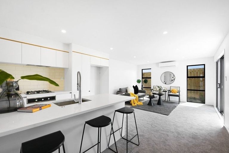 Photo of property in 7 Elegant Lane, Ranui, Auckland, 0612