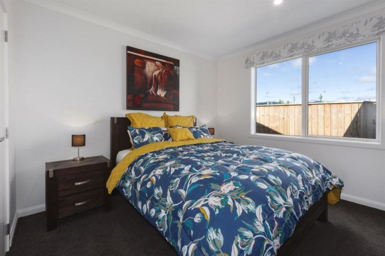 Photo of property in 15 Bridford Way, Paraparaumu, 5032