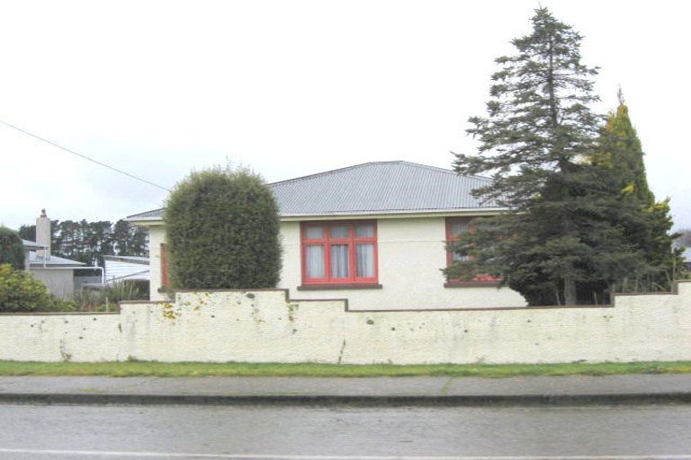 Photo of property in 141 Seaward Road, Edendale, 9825