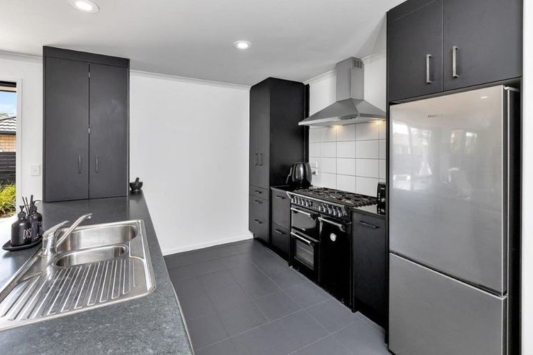 Photo of property in 50 Ocean View Rise, Ruakaka, 0116