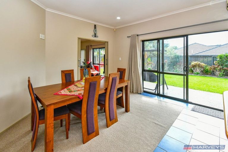 Photo of property in 12 Watervista Place, Mangere Bridge, Auckland, 2022