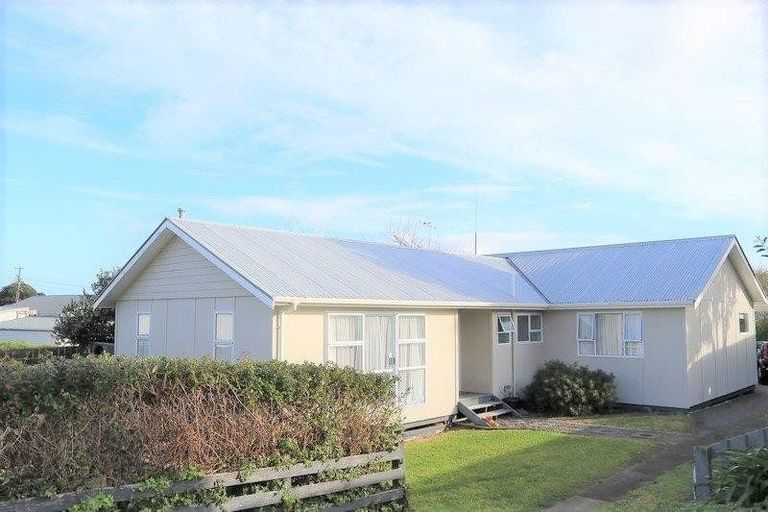 Photo of property in 1a Totara Street, Tawhero, Whanganui, 4501