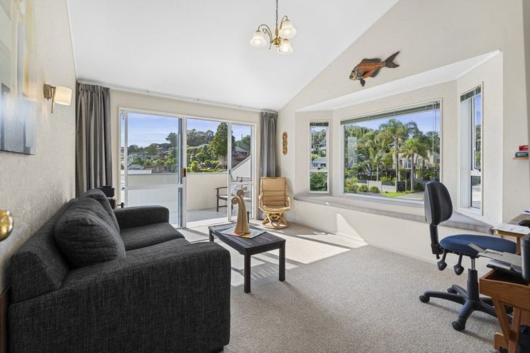 Photo of property in 11 Vista Motu, Red Beach, 0932