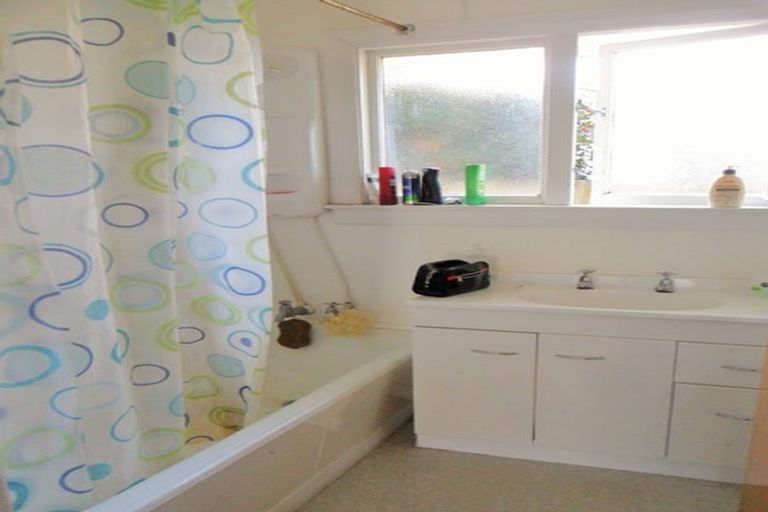 Photo of property in 11 Saffron Street, Bryndwr, Christchurch, 8053