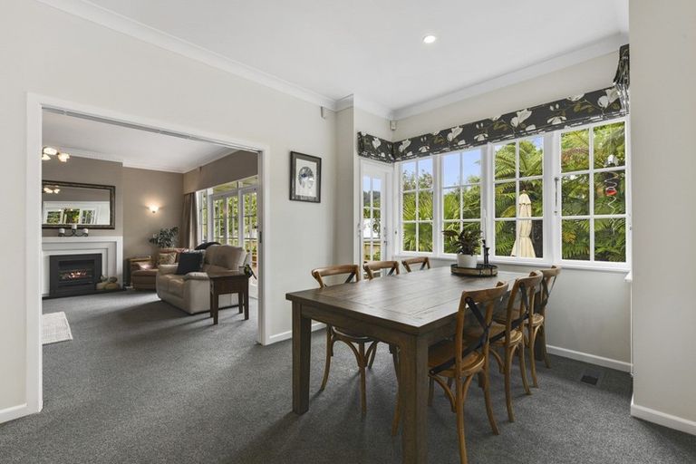 Photo of property in 18 Dowling Grove, Silverstream, Upper Hutt, 5019