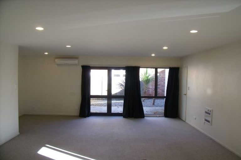 Photo of property in 3/56 London Street, Richmond, Christchurch, 8013