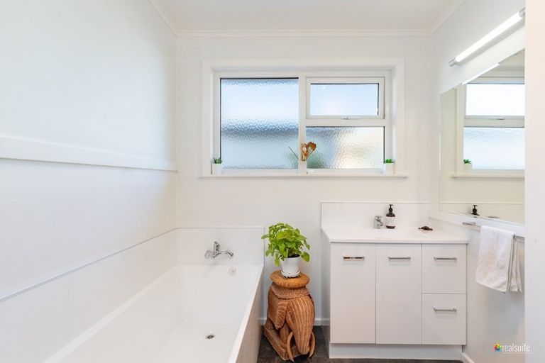 Photo of property in 19 Chilton Grove, Hutt Central, Lower Hutt, 5010