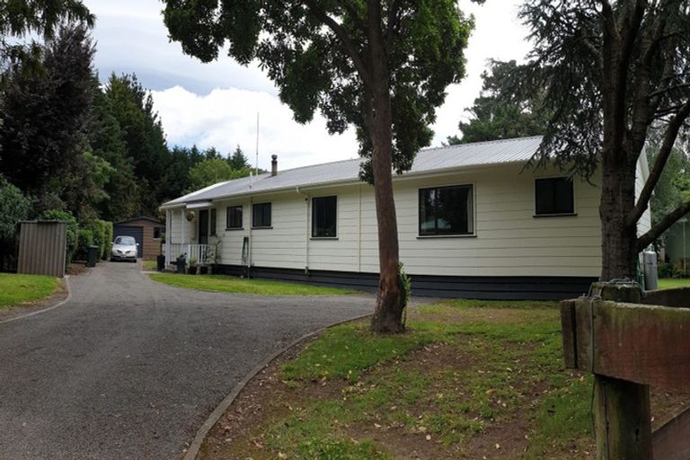Photo of property in 17 Charlotte Street, Takapau, 4203
