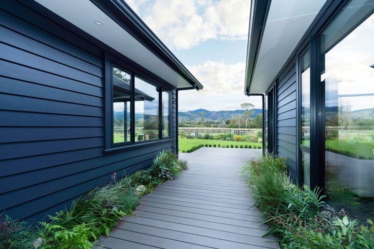 Photo of property in 31 Riveredge Terrace, Ohau, Levin, 5570