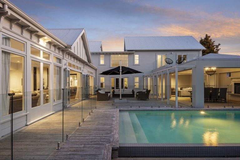 Photo of property in 30 Wroxton Terrace, Merivale, Christchurch, 8014