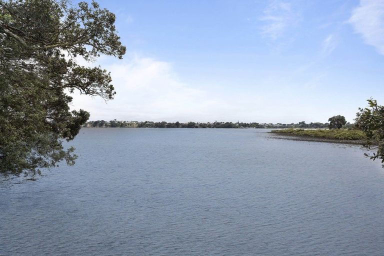 Photo of property in 14a Stanley Point Road, Stanley Point, Auckland, 0624