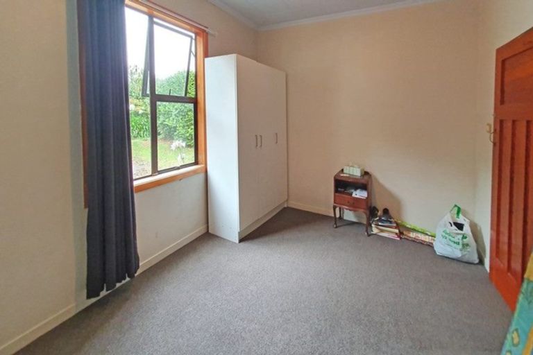 Photo of property in 1939 South Road, Pitone, New Plymouth, 4374