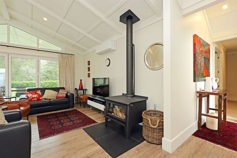 Photo of property in 15 Margaret Avenue, Havelock North, 4130