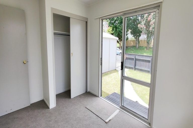 Photo of property in 156 Lynn Road, Bayview, Auckland, 0629