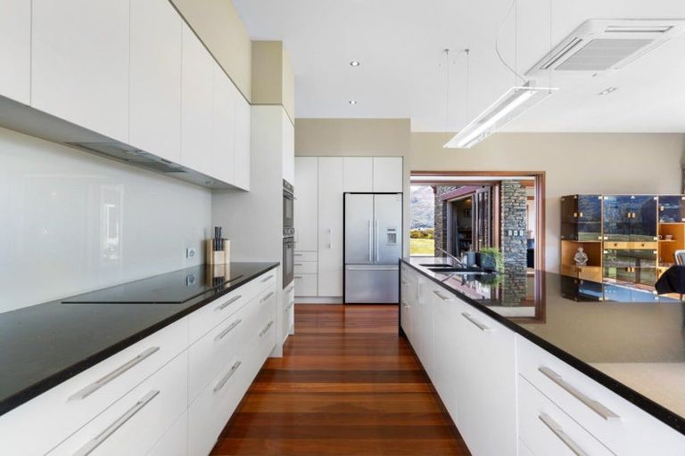 Photo of property in 19 Ridgecrest, Wanaka, 9305