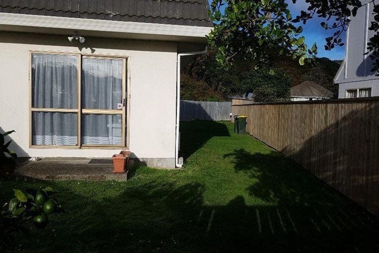 Photo of property in 2/396 Cambridge Terrace, Naenae, Lower Hutt, 5011