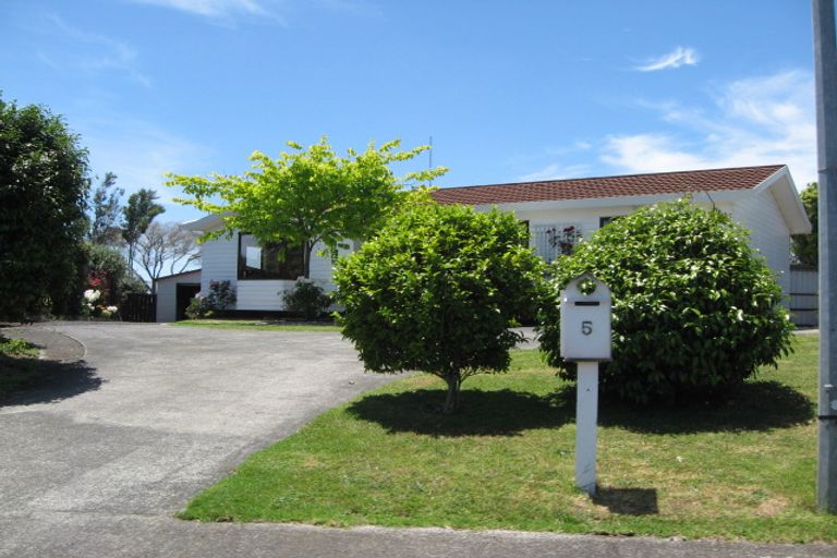 Photo of property in 5 Leaming Place, Clarks Beach, 2122