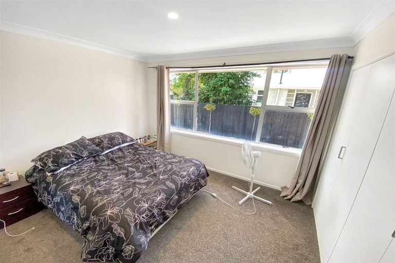 Photo of property in 11 Ian Place, Bishopdale, Christchurch, 8053
