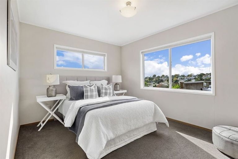 Photo of property in 66 Kia Ora Road, Beach Haven, Auckland, 0626