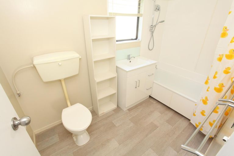 Photo of property in 16b Kaitoke Street, Raglan, 3225