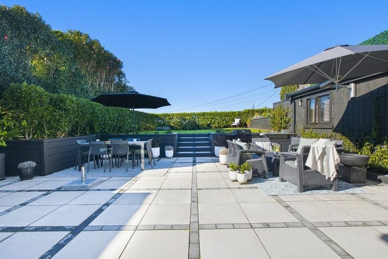 Photo of property in 25 Standish Street, Westown, New Plymouth, 4310