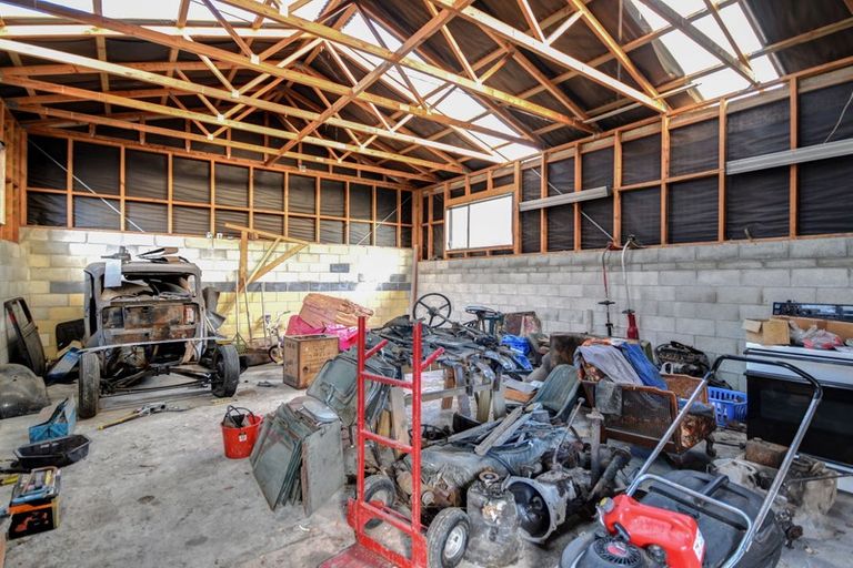 Photo of property in 124 Main Road South, Green Island, Dunedin, 9018