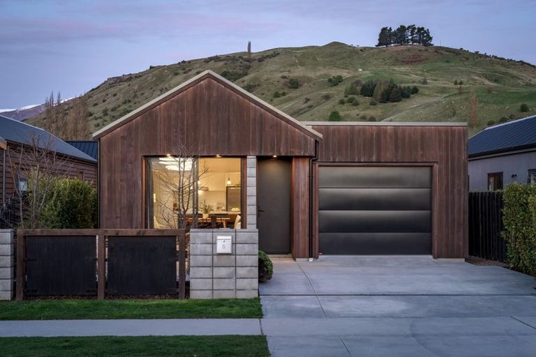 Photo of property in 5 Lorne Street, Lake Hayes, Queenstown, 9304