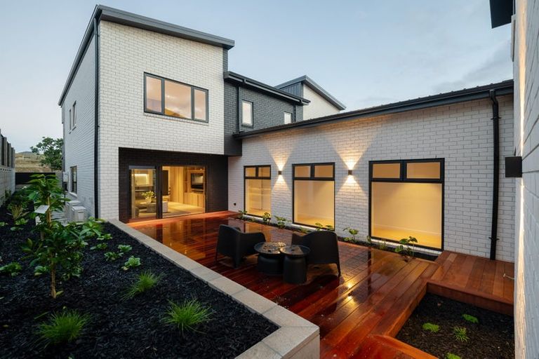 Photo of property in 9 Kauri Point Drive, Rototuna North, 3210