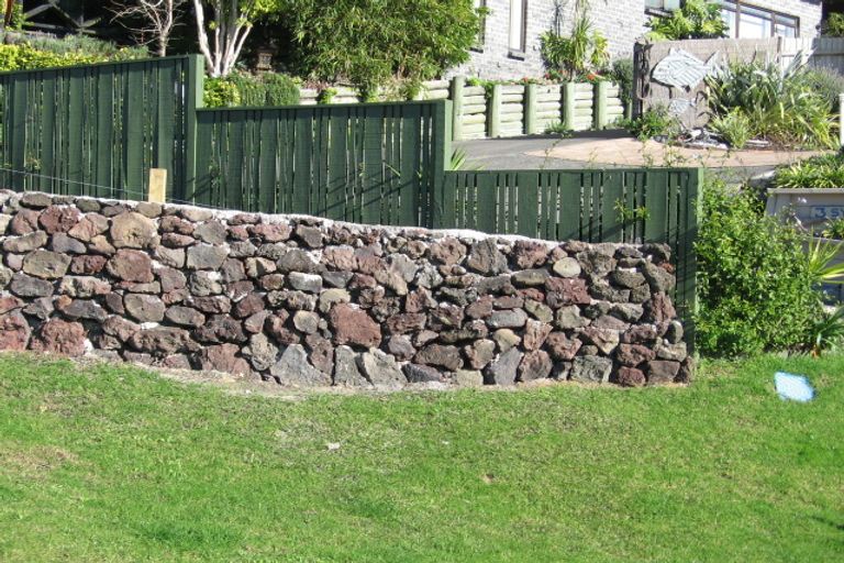 Photo of property in 7 Sykes Avenue, Hatfields Beach, Orewa, 0931