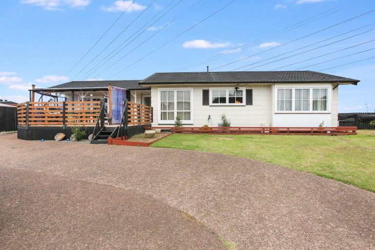 Photo of property in 32 Barnhill Crescent, Pahurehure, Papakura, 2113