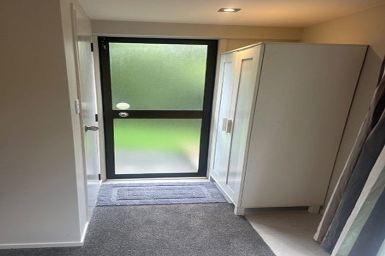 Photo of property in 33 Sunnyview Avenue, Shelly Park, Auckland, 2014