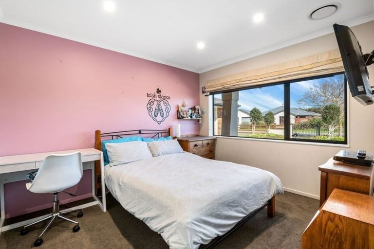 Photo of property in 8 Frame Crescent, Rolleston, 7614