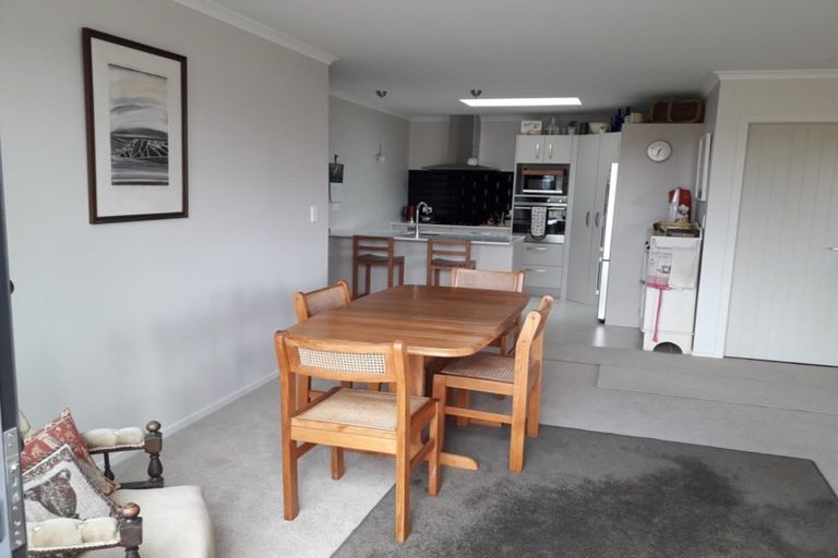 Photo of property in 42 Feist Street, Carterton, 5713