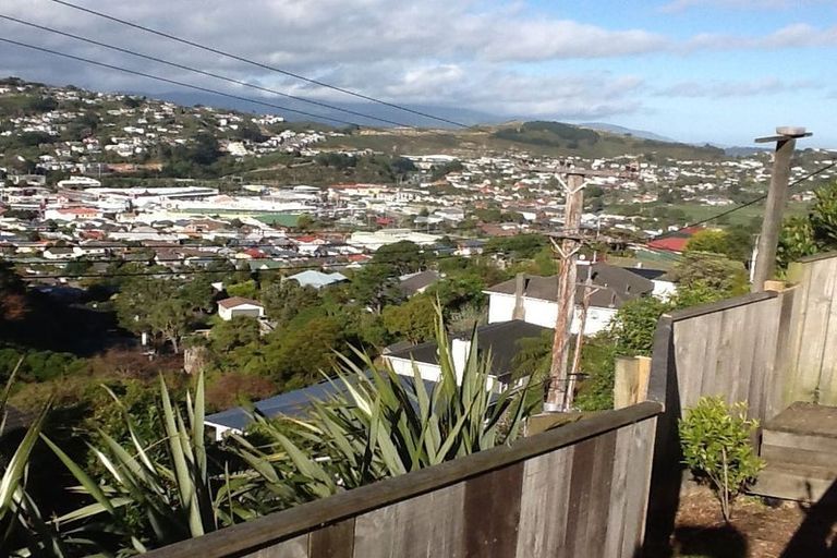 Photo of property in 115 Ironside Road, Johnsonville, Wellington, 6037