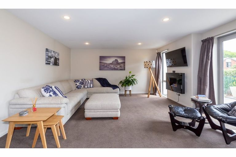 Photo of property in 8 Yew Tree Lane, Hillmorton, Christchurch, 8024