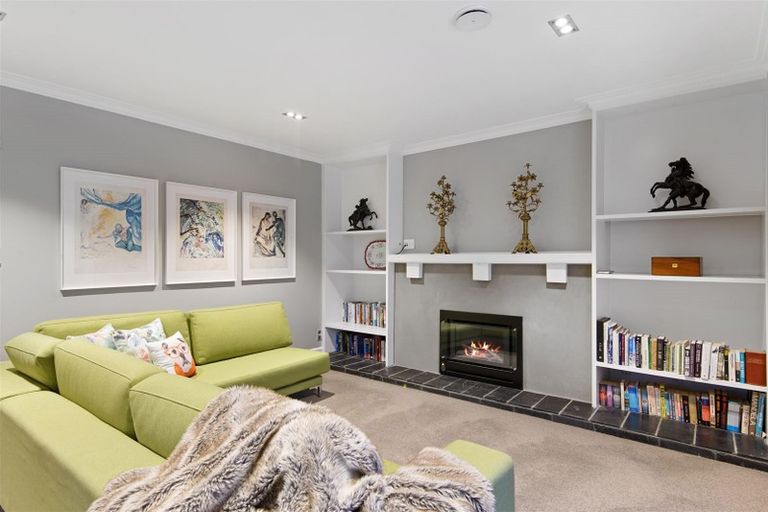 Photo of property in 168 Fendalton Road, Fendalton, Christchurch, 8052