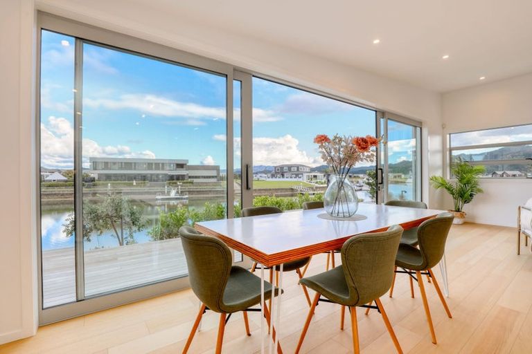 Photo of property in 23 Dorsal Close, Whitianga, 3510