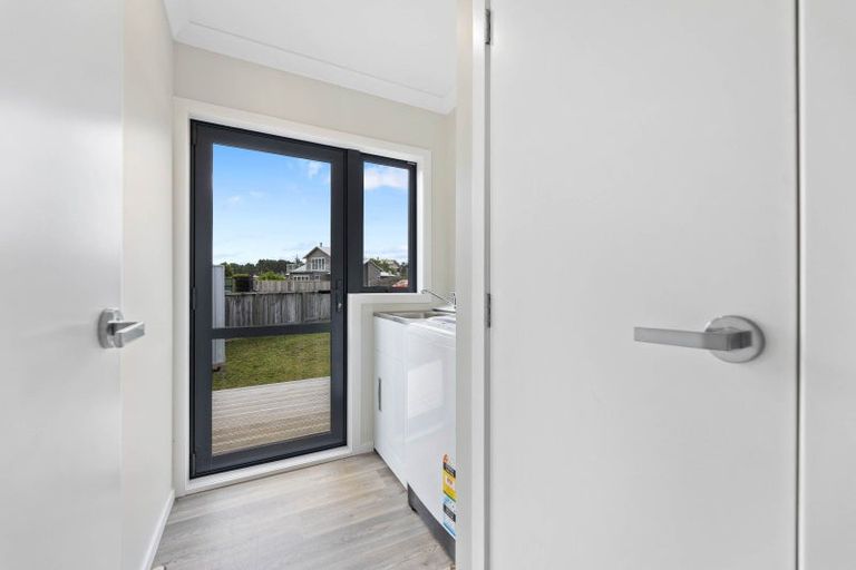 Photo of property in 71 John Norrie Place, Motuoapa, 3382