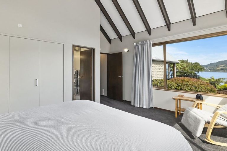 Photo of property in 16 Bayne Terrace, Macandrew Bay, Dunedin, 9014