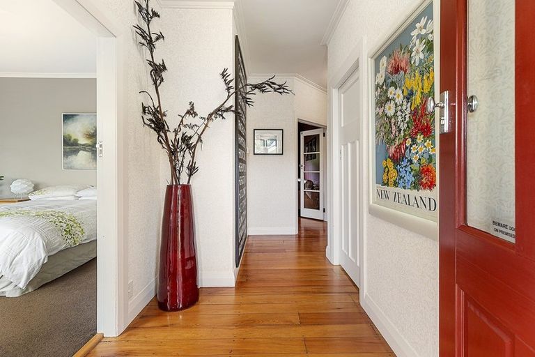 Photo of property in 24 Marsden Avenue, Karori, Wellington, 6012