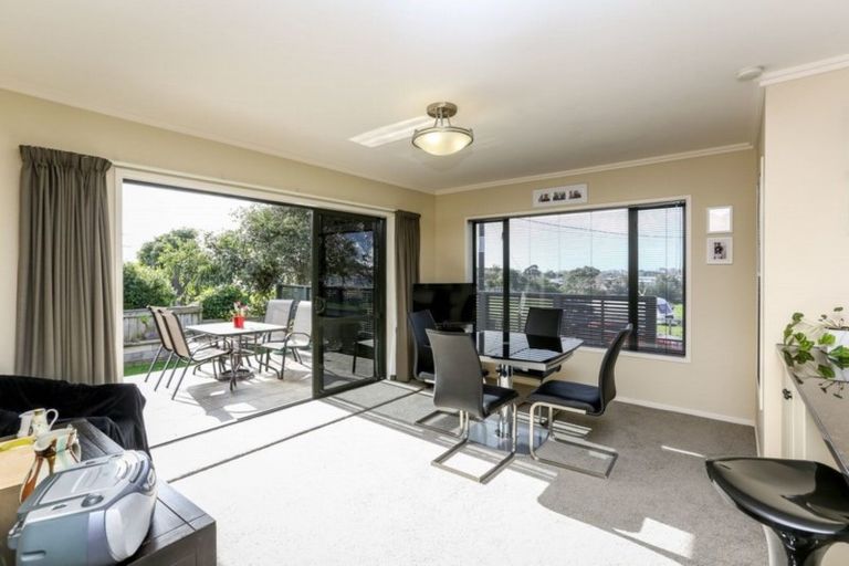 Photo of property in 20 Barrett Road, Whalers Gate, New Plymouth, 4310