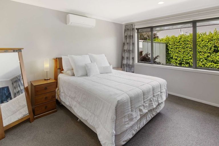 Photo of property in 7 Levi Place, Kelvin Grove, Palmerston North, 4414